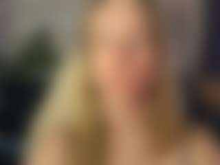 Live cam show with Elve-Vesper - Butt Plug on Camsoda