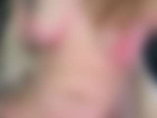 Live cam show with Elve-Vesper - Butt Plug on Gym Cam Girls