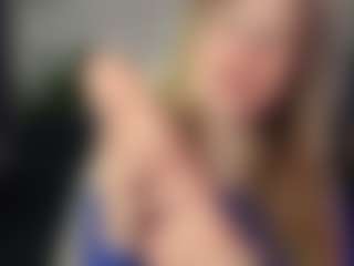 Live cam show with Elve-Vesper - Butt Plug on Camsoda