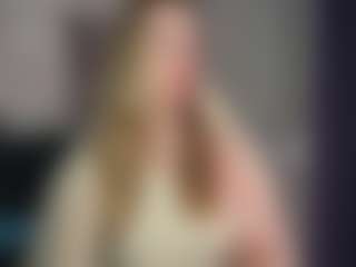 Live cam show with Elve-Vesper - Normal on CamwithHer