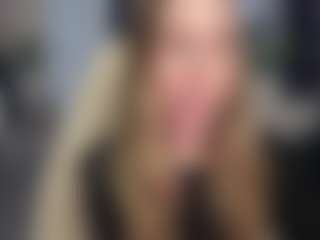 Live cam show with Elve-Vesper - Blue Eyes on Gym Cam Girls