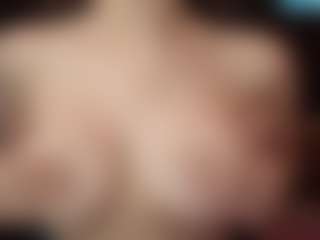 Live cam show with KishaSchindeldecke - Brown Hair MILF on Camsoda