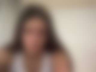 Live cam show with MadieRiihimaki - Middle Aged on justonemore.cc