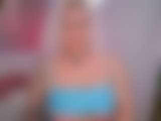 Live cam show with salomestorm - Blonde Hair Curvy on CamwithHer