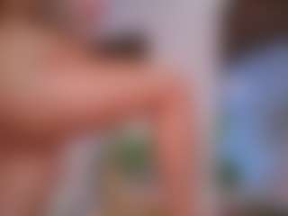 Live cam show with salomestorm - Blue Eyes on crypto-cams