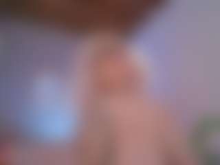 Live cam show with salomestorm - Butt Plug on TottyGirls