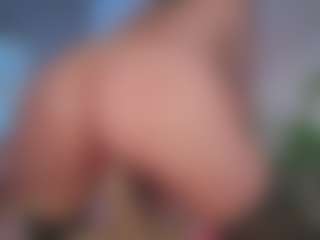 Live cam show with salomestorm - Smoking on Camsoda