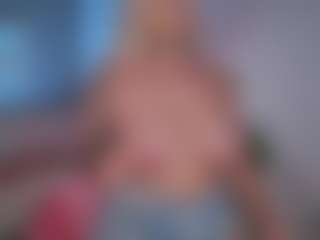 Live cam show with salomestorm - Blonde Hair Curvy on Camsoda