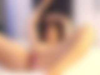 Live cam show with AnniaSummer - Smoking on Dolls Live