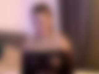 Live cam show with AnniaSummer - Facial on Camsoda