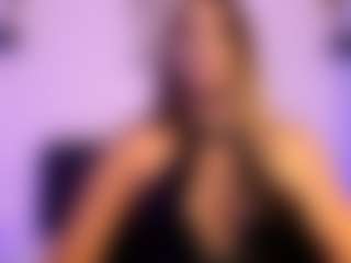Live cam show with AnniaSummer - Smoking on Camiplay Live