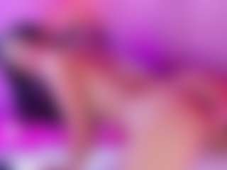 Live cam show with Daelith - Shaved Pussy on Camming Site