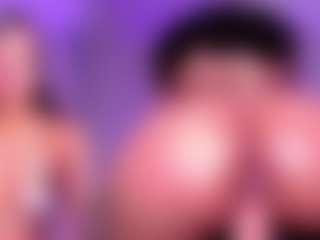 Live cam show with Daelith - Squirt on Big Tits