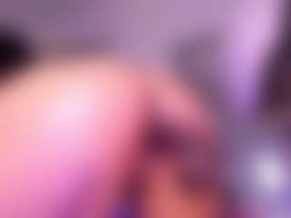 Live cam show with Daelith - Fuck Machine on Latina Girls