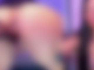 Live cam show with Daelith - Body Massage on Camsoda