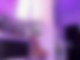 Live cam show with Daelith - Shaved Pussy on Camsoda