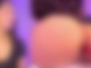 Live cam show with Daelith - Body Massage on Camsoda