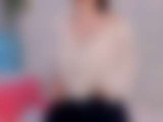 Live cam show with Elvienne - Massage on eurowanks.com