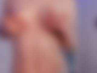 Live cam show with Elvienne - Massage on Spunkpage