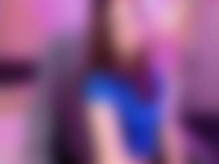 Live cam show with Elvienne - Smoke on TeamSkeetLive
