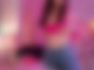 Live cam show with Elvienne - Ass Clapping on Camsoda