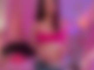 Live cam show with Elvienne - Green Eyes on TastyBlacksLive