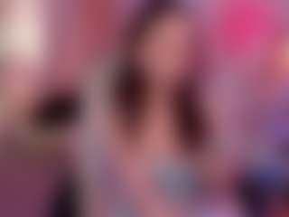 Live cam show with Elvienne - Green Eyes on UwU Esports
