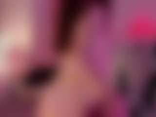 Live cam show with Elvienne - Moaning on dasdasdadada.com
