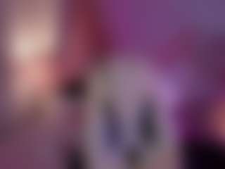 Live cam show with Elvienne - Moaning on Camsoda