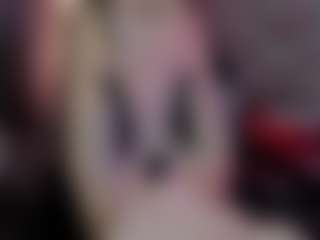 Live cam show with Elvienne - Gray Eyes on friskycurves.com