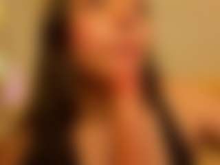 Live cam show with Lia-Harper-T - Normal on Camsoda