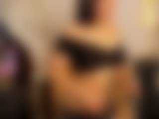 Live cam show with Lia-Harper-T - Young Adult on TastyBlacksLive