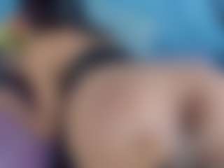 MoniYii07's Live Sex Cam Show