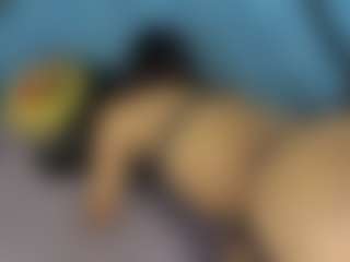 MoniYii07's Live Sex Cam Show
