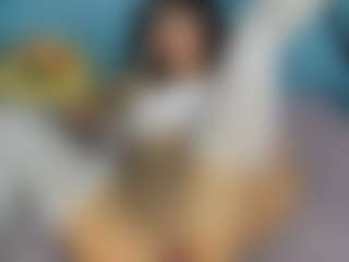 Live cam show with MoniYii07 - Big Cock on Camsoda