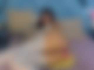 Live cam show with MoniYii07 - Smoking on Cam Slut