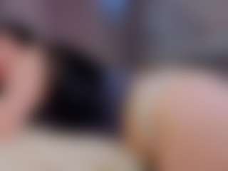 Live cam show with PalmiraPascall - Flashing on AdultVida.com