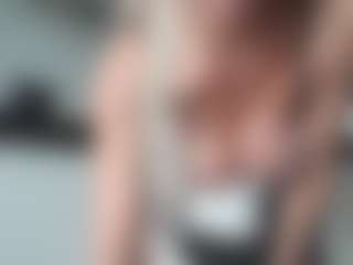 Live cam show with Pamella007 - Solo on Camsoda