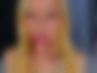 Live cam show with SallyeCha - Blonde Hair on AdultVida.com