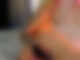 Live cam show with SallyeCha - Ass Bouncing on Dolls Live