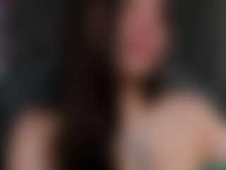 Live cam show with TrishaMoore - Lips on chickslive.net