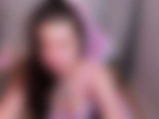 Live cam show with TrishaMoore - Hot on Spunkpage