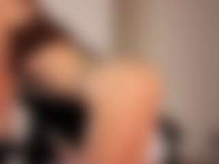 Live cam show with Valenora1 - Smoking on Gym Cam Girls