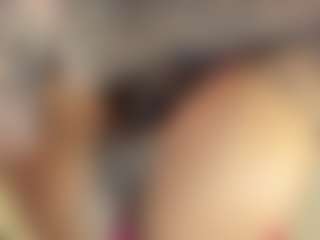 Live cam show with AmiraJones - Ebony on googirlz