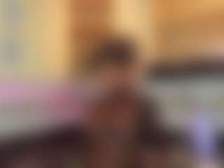 Live cam show with AmiraJones - Ebony on googirlz
