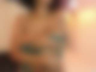 AmiraJones's Live Sex Cam Show