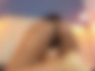 AmiraJones's Live Sex Cam Show