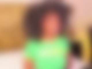 Live cam show with AmiraJones - Ebony on Uber Horny | colombia