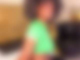 AmiraJones's Live Sex Cam Show