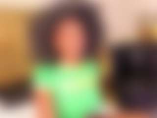 AmiraJones's Live Sex Cam Show